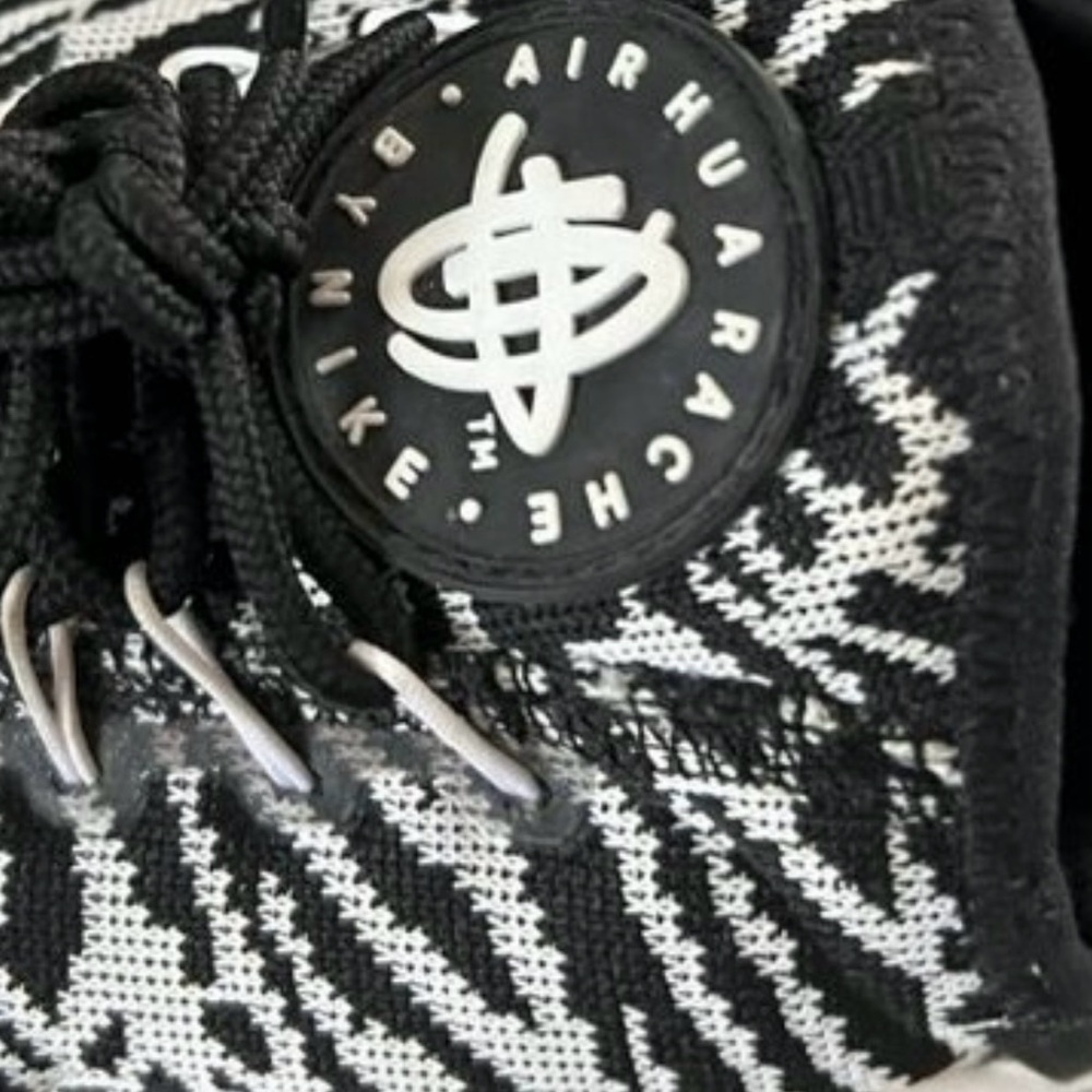 Nike Air Huarache Run Ultra Jacquard Black White Comfort Sole Sneakers - Picture 9 of 11